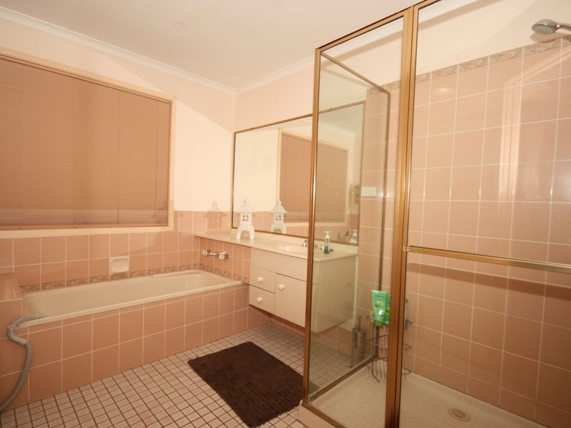 11 Foxmont Drive, Carina QLD 4152