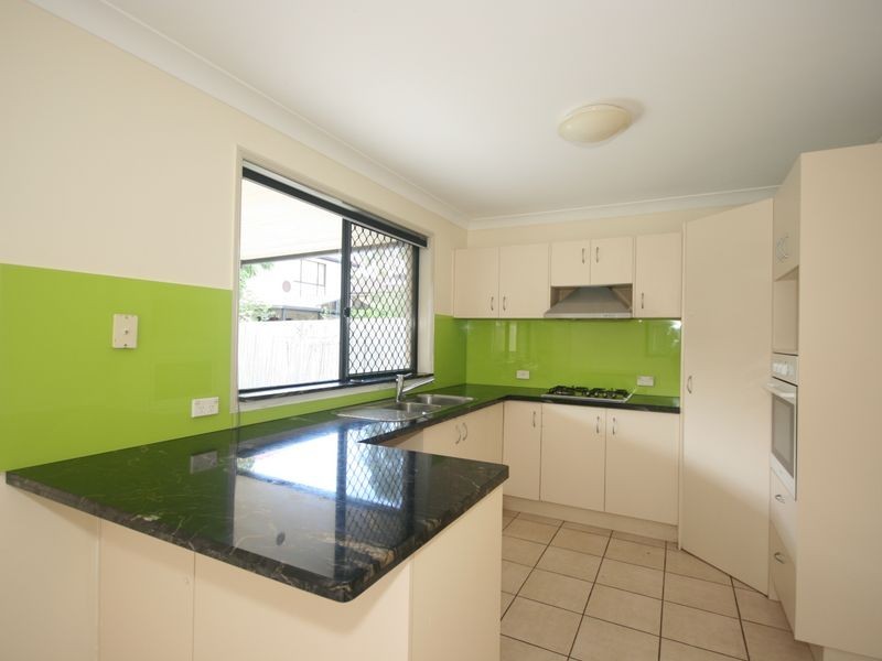 25 Reynolds Street, Carindale QLD 4152