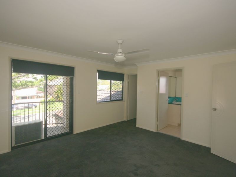 25 Reynolds Street, Carindale QLD 4152