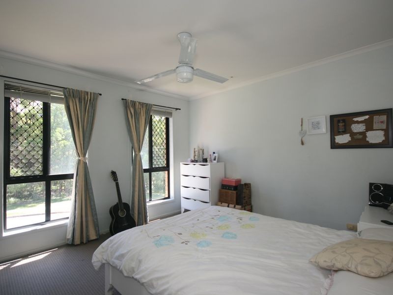 15 Coventry Circuit, Carindale QLD 4152