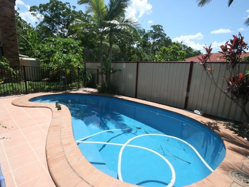 15 Coventry Circuit, Carindale QLD 4152