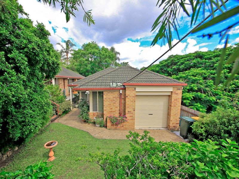 13 Wyena Street, Camp Hill QLD 4152