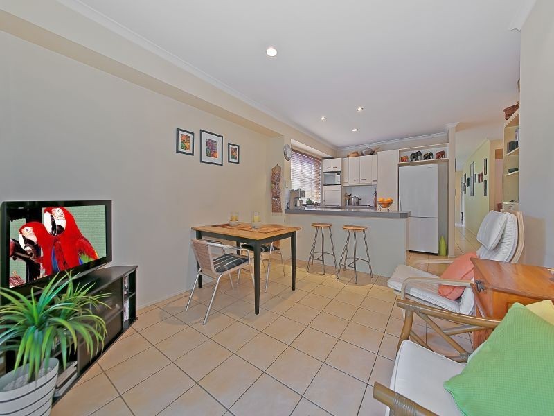 15 Wyena Street, Camp Hill QLD 4152