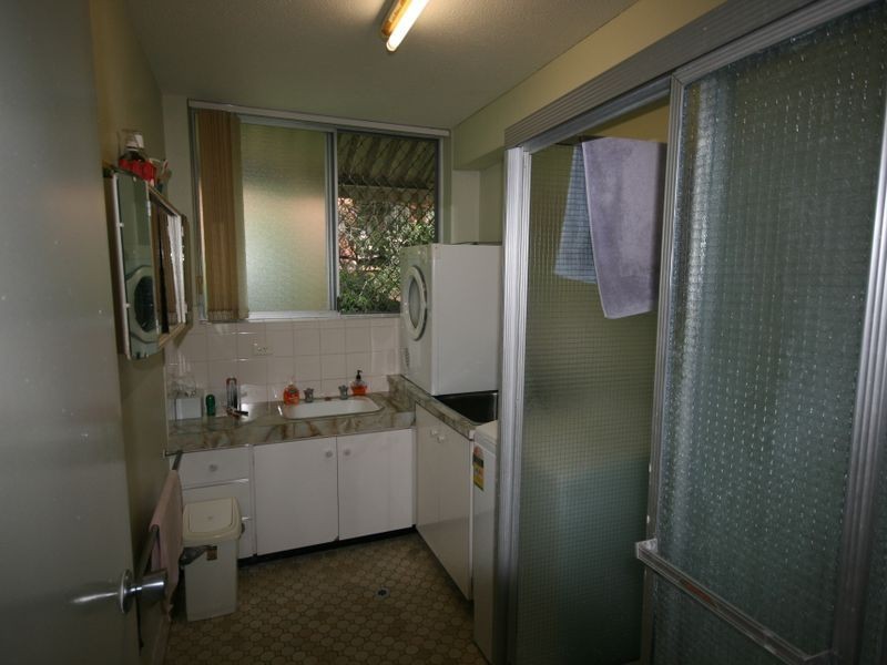 4/15 Wambool Street, Bulimba QLD 4171