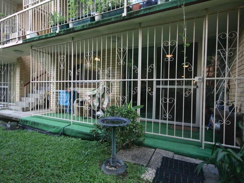 4/15 Wambool Street, Bulimba QLD 4171