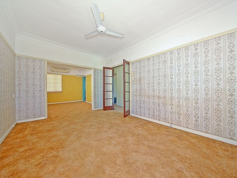 3 Henderson Street, Camp Hill QLD 4152