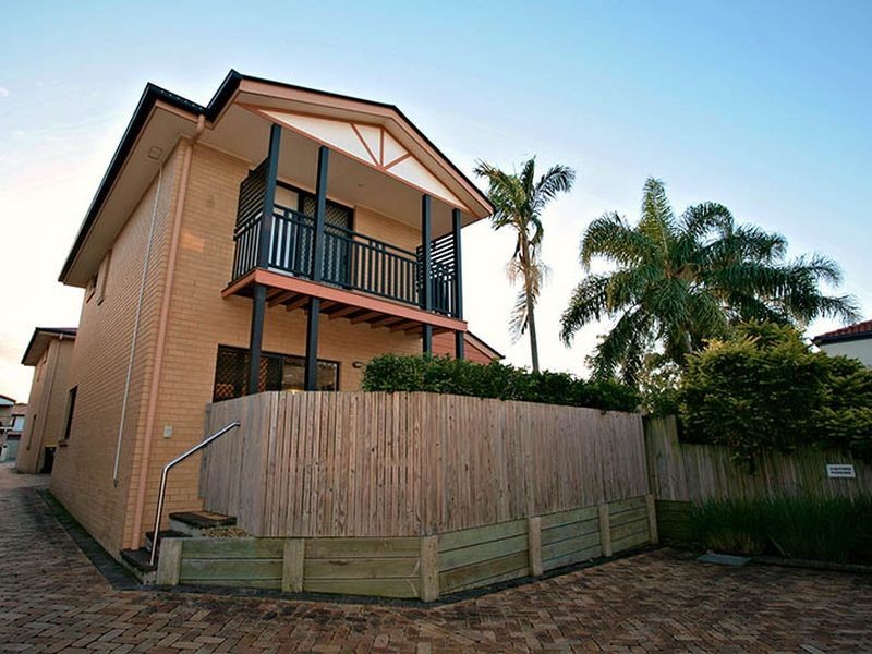 2/33 Pembroke Street, Carina QLD 4152