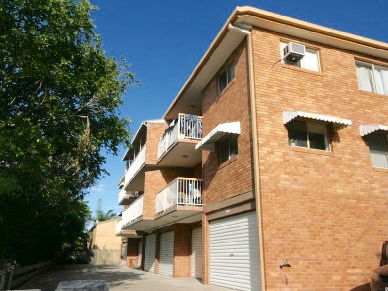 2/11 Sankey Street, Carina QLD 4152