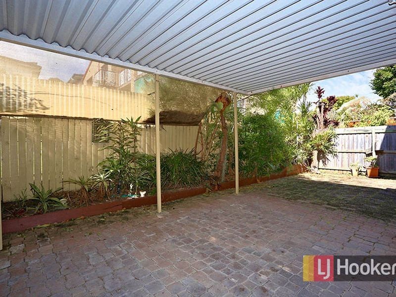 2/144 Samuel St., Camp Hill QLD 4152