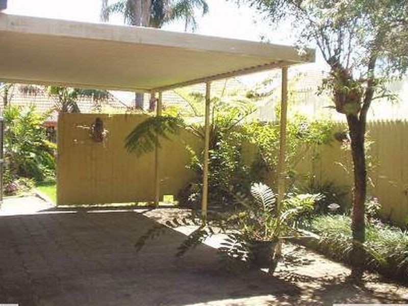 2/144 Samuel St., Camp Hill QLD 4152