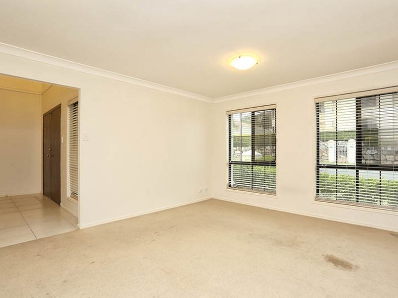 97 Silky Oak Crescent, Carindale QLD 4152