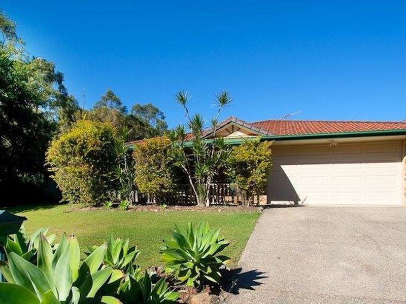 107 Oakley Street, Carindale QLD 4152