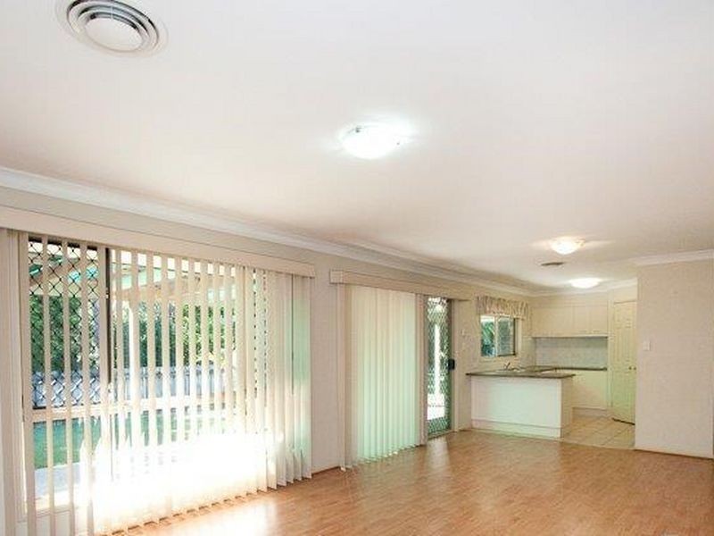 107 Oakley Street, Carindale QLD 4152