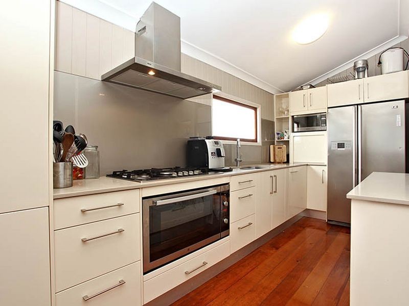 27 City View Road, Camp Hill QLD 4152