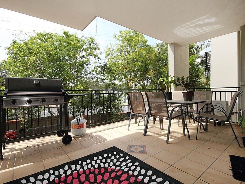 12/13 Vectis Street, Norman Park QLD 4170