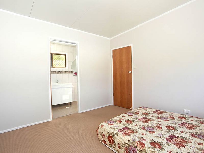 11 Pavuvu Street, Mansfield QLD 4122