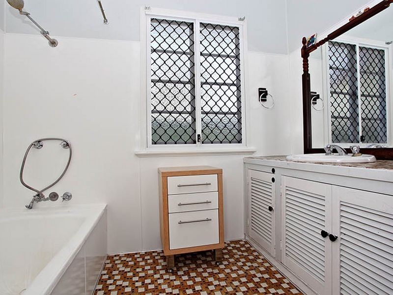 63 Lunga Street, Carina QLD 4152