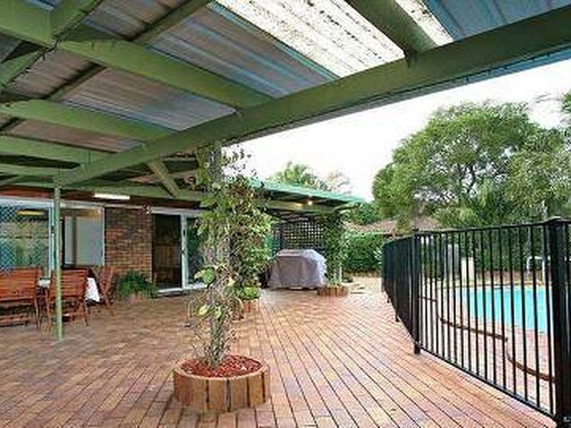 6 Nyleeta Court, Carindale QLD 4152