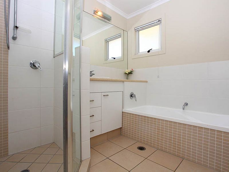 3/38 Waratah Avenue, Carina QLD 4152