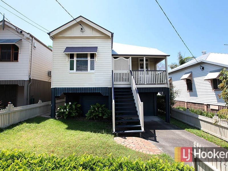98 McIlwraith Ave., Norman Park QLD 4170