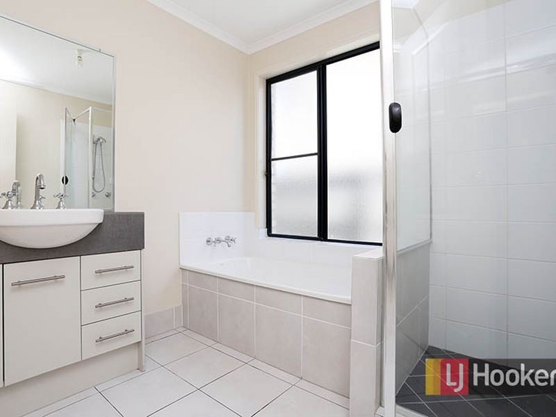 14 Holland Pl., Carindale QLD 4152