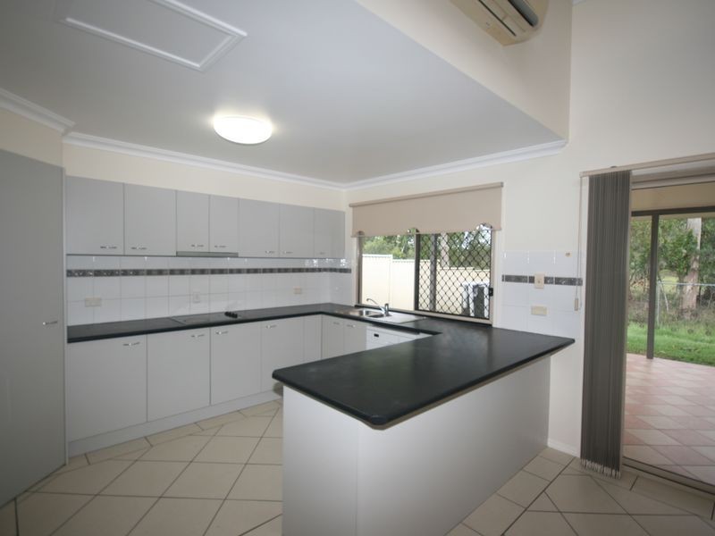 22 Melaleuca Pl., Carindale QLD 4152