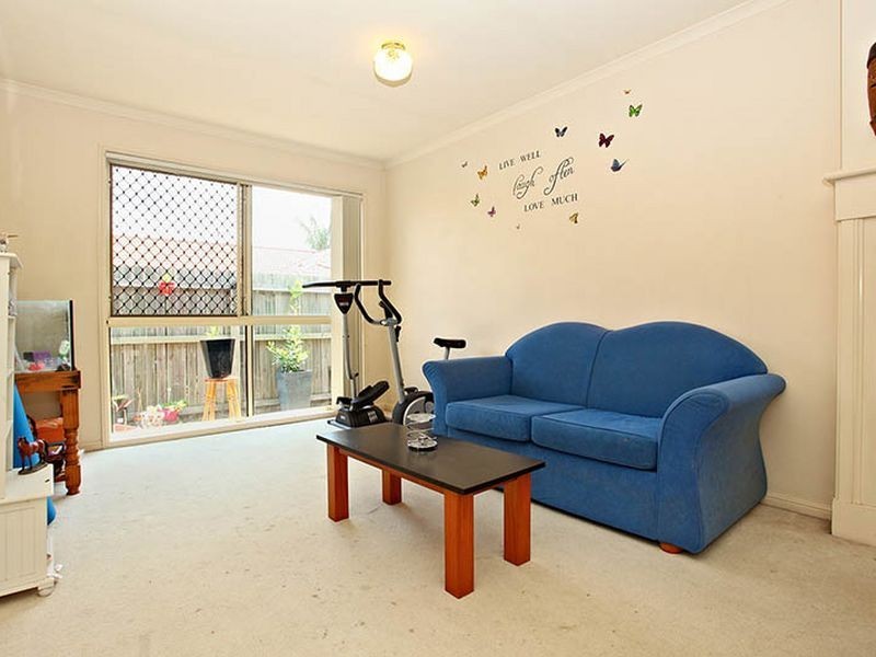 64 Coventry Circuit, Carindale QLD 4152