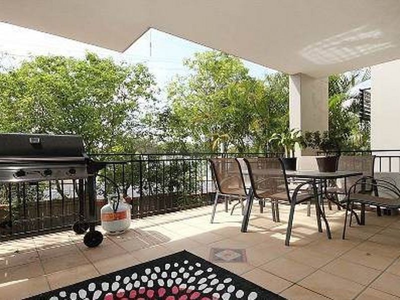 12/13 Vectis Street, Norman Park QLD 4170