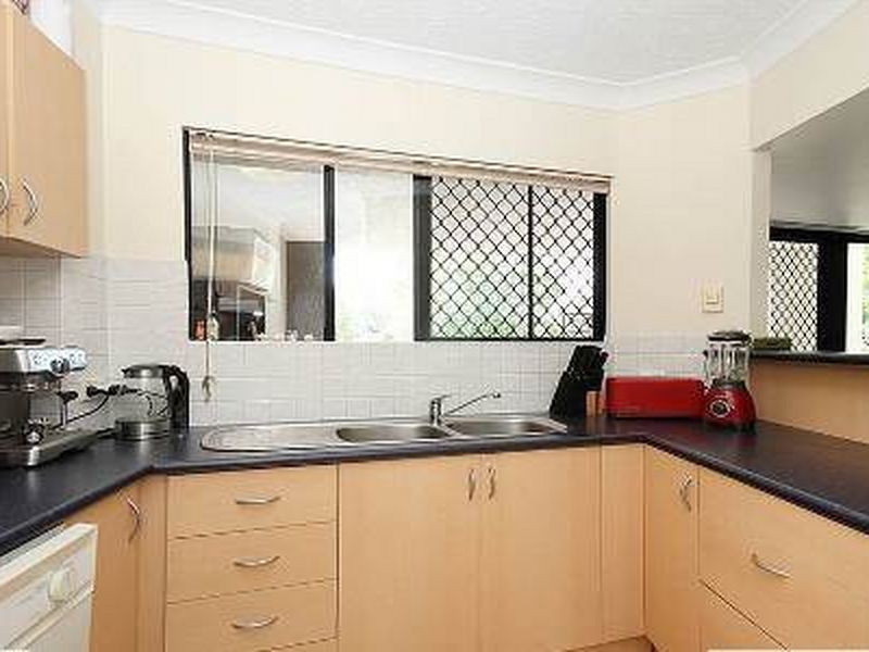12/13 Vectis Street, Norman Park QLD 4170