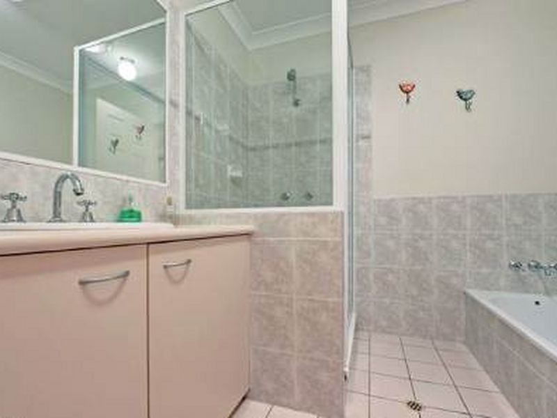 2/344 Pine Mountain Rd., Carina Heights QLD 4152