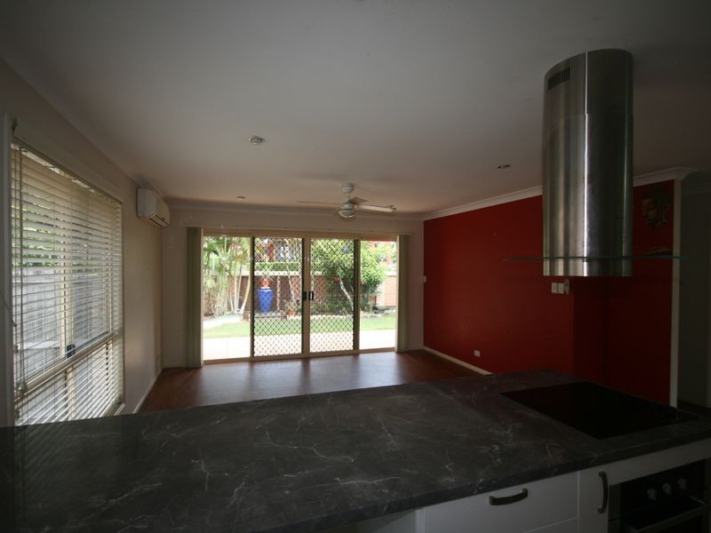 2/344 Pine Mountain Rd., Carina Heights QLD 4152