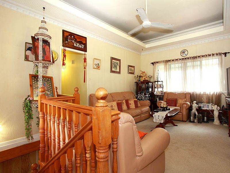 144 Morehead Avenue, Norman Park QLD 4170