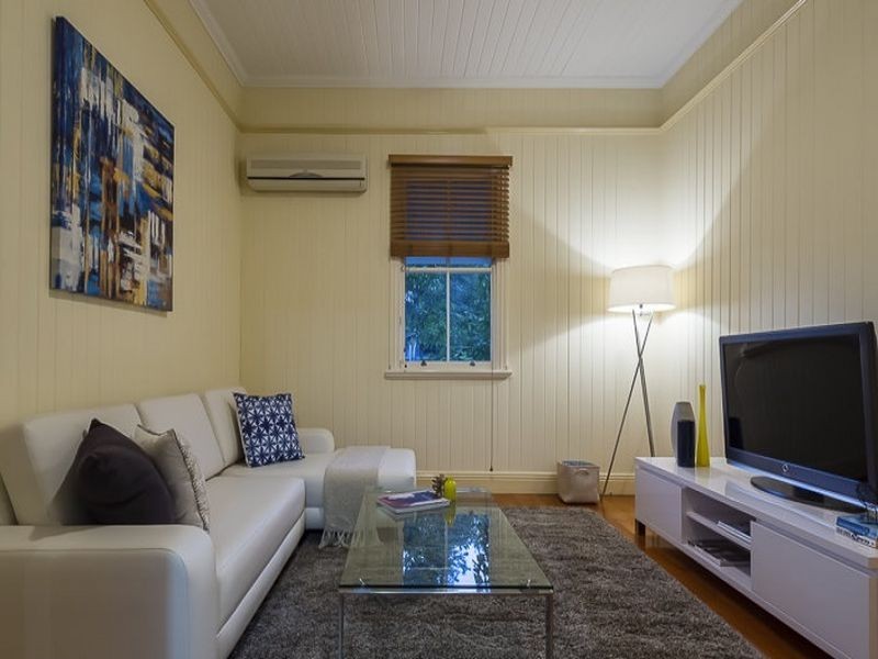 3 Longfellow Street, Norman Park QLD 4170