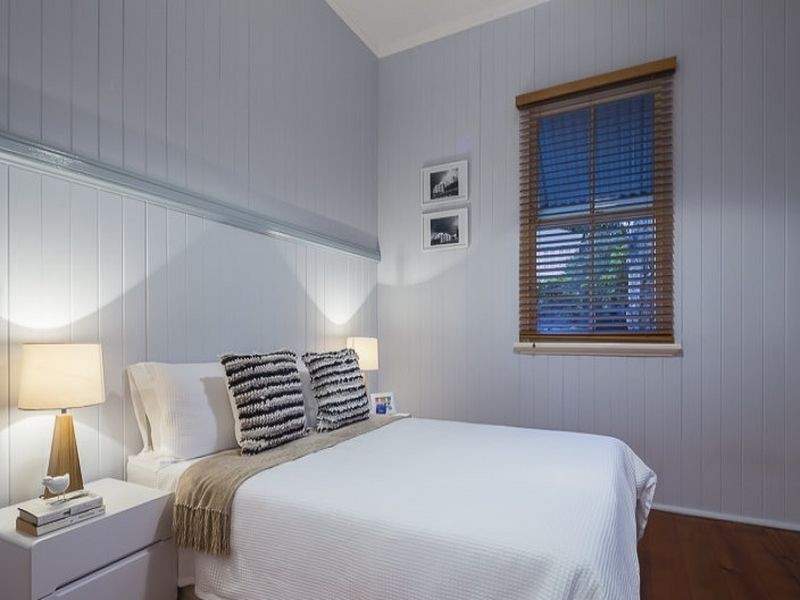 3 Longfellow Street, Norman Park QLD 4170