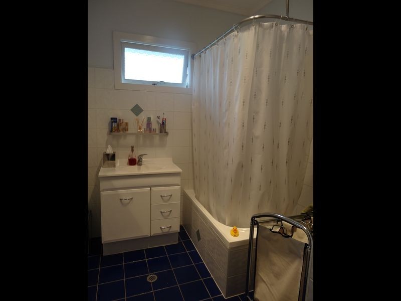 25 Greens Road, Coorparoo QLD 4151