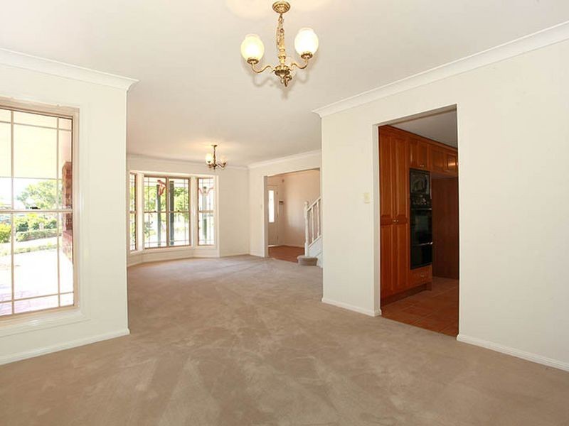 3 Linwood Street, Carindale QLD 4152