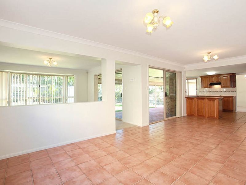 3 Linwood Street, Carindale QLD 4152