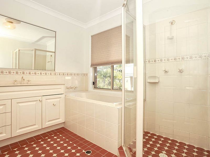 3 Linwood Street, Carindale QLD 4152