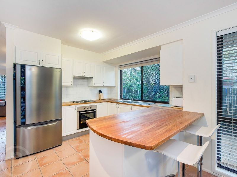 5 Olivia Driva, Carina Heights QLD 4152
