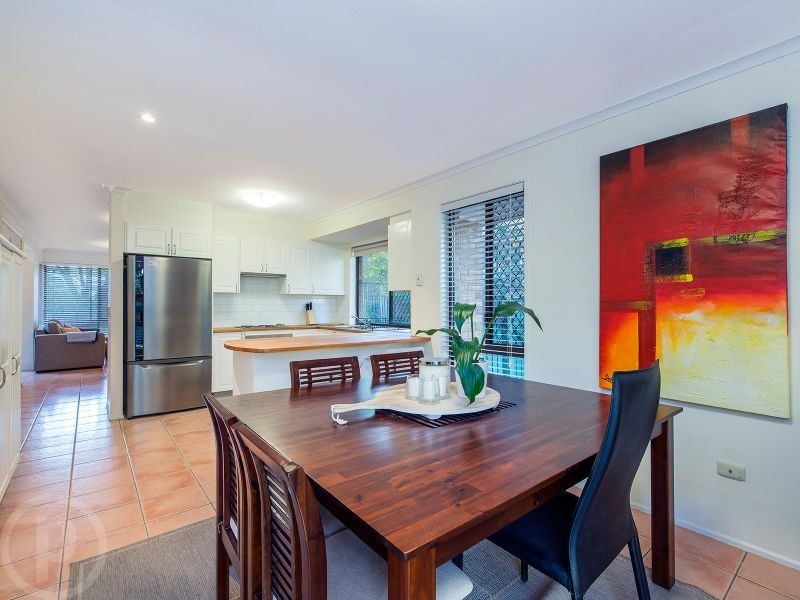 5 Olivia Driva, Carina Heights QLD 4152