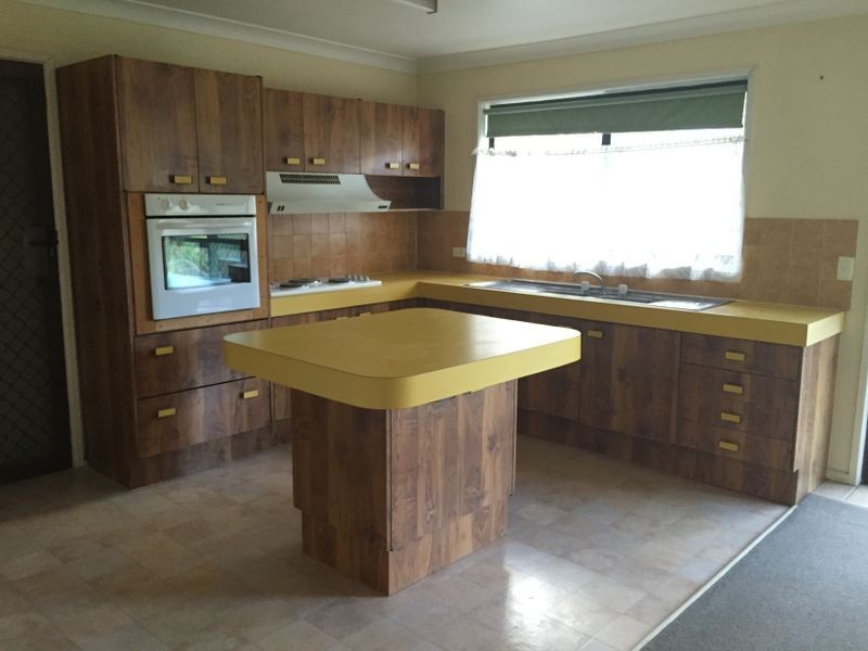 51 Bedivere Street, Carindale QLD 4152