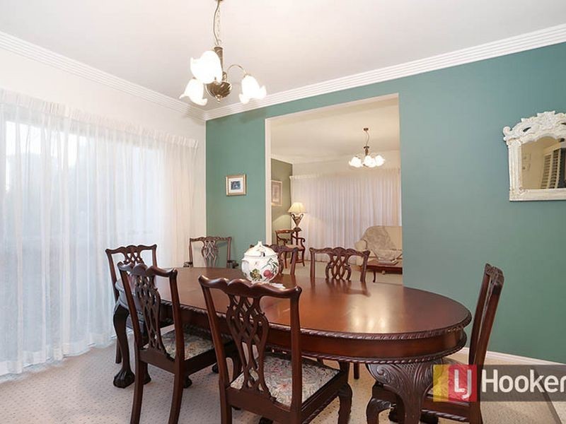 11 Talaroo Street, Carindale QLD 4152