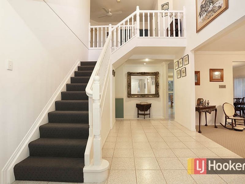 11 Talaroo Street, Carindale QLD 4152