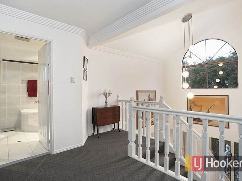 11 Talaroo Street, Carindale QLD 4152