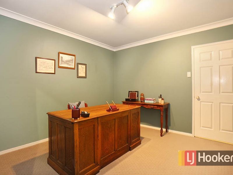 11 Talaroo Street, Carindale QLD 4152