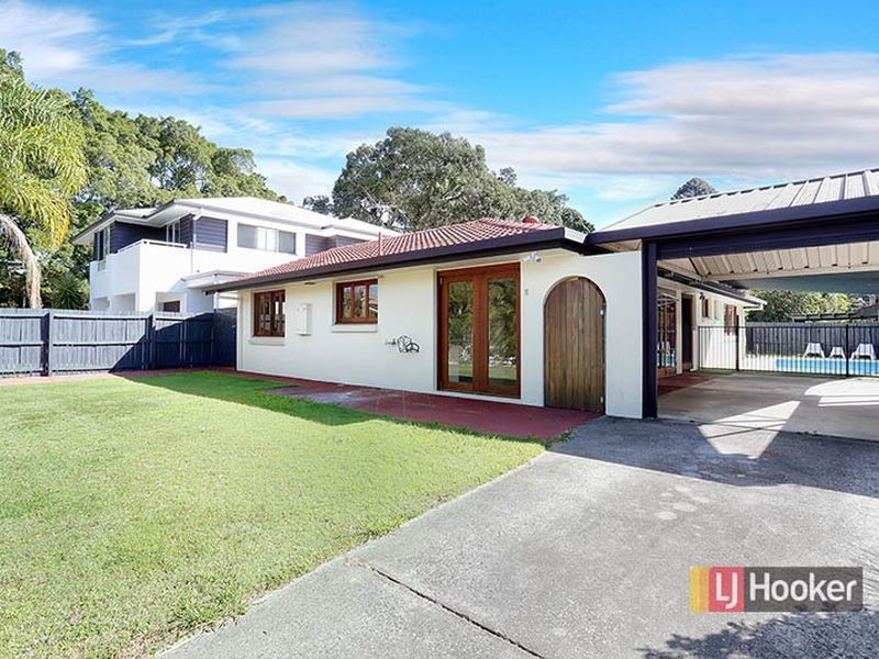 2A Brodick Street, Carindale QLD 4152
