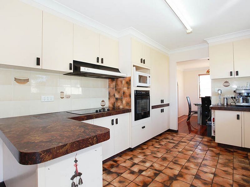 12 Urquhart Street, Carindale QLD 4152
