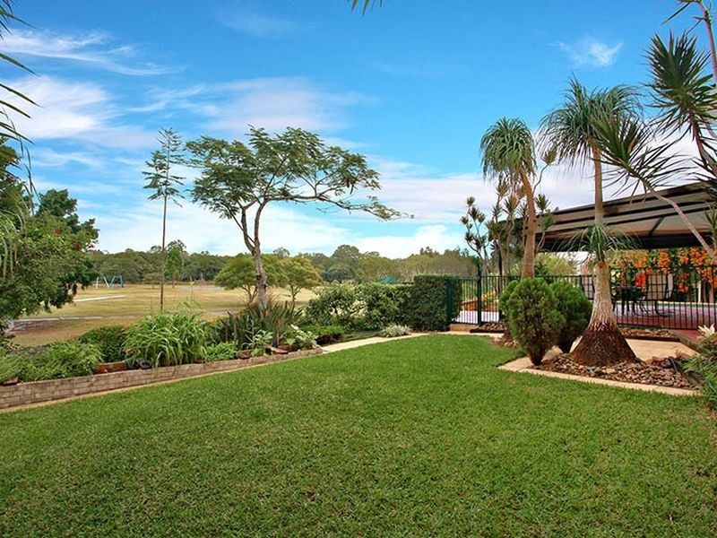 11 Merion Place, Carindale QLD 4152