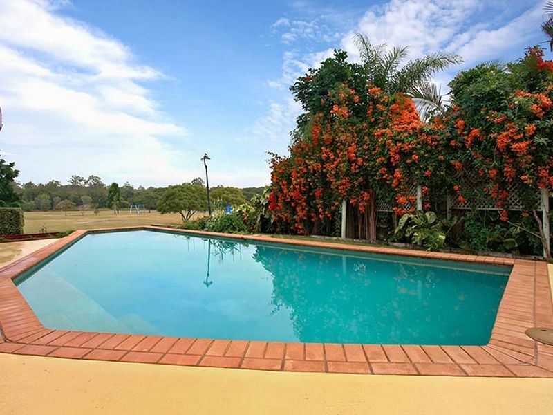 11 Merion Place, Carindale QLD 4152