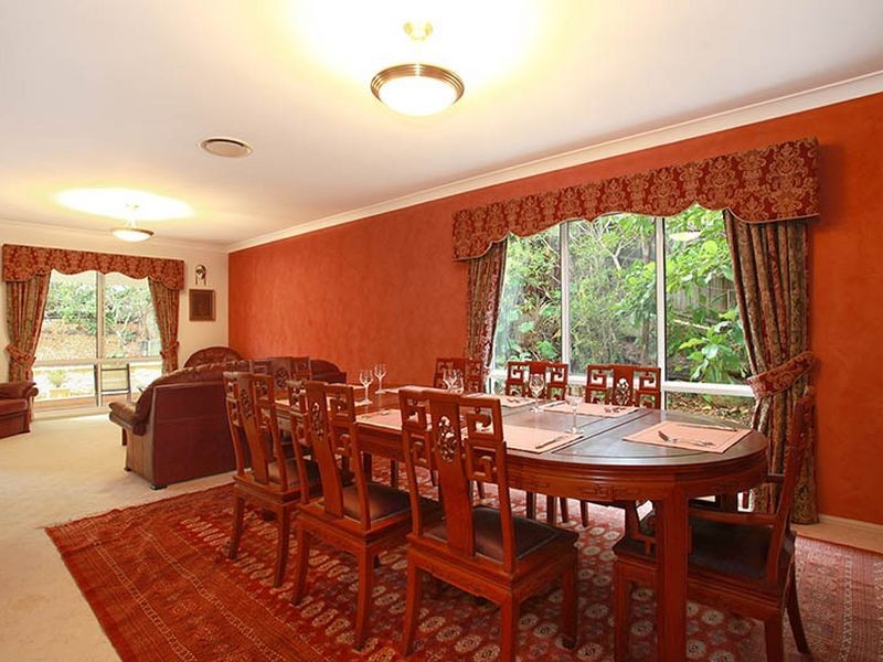 11 Merion Place, Carindale QLD 4152